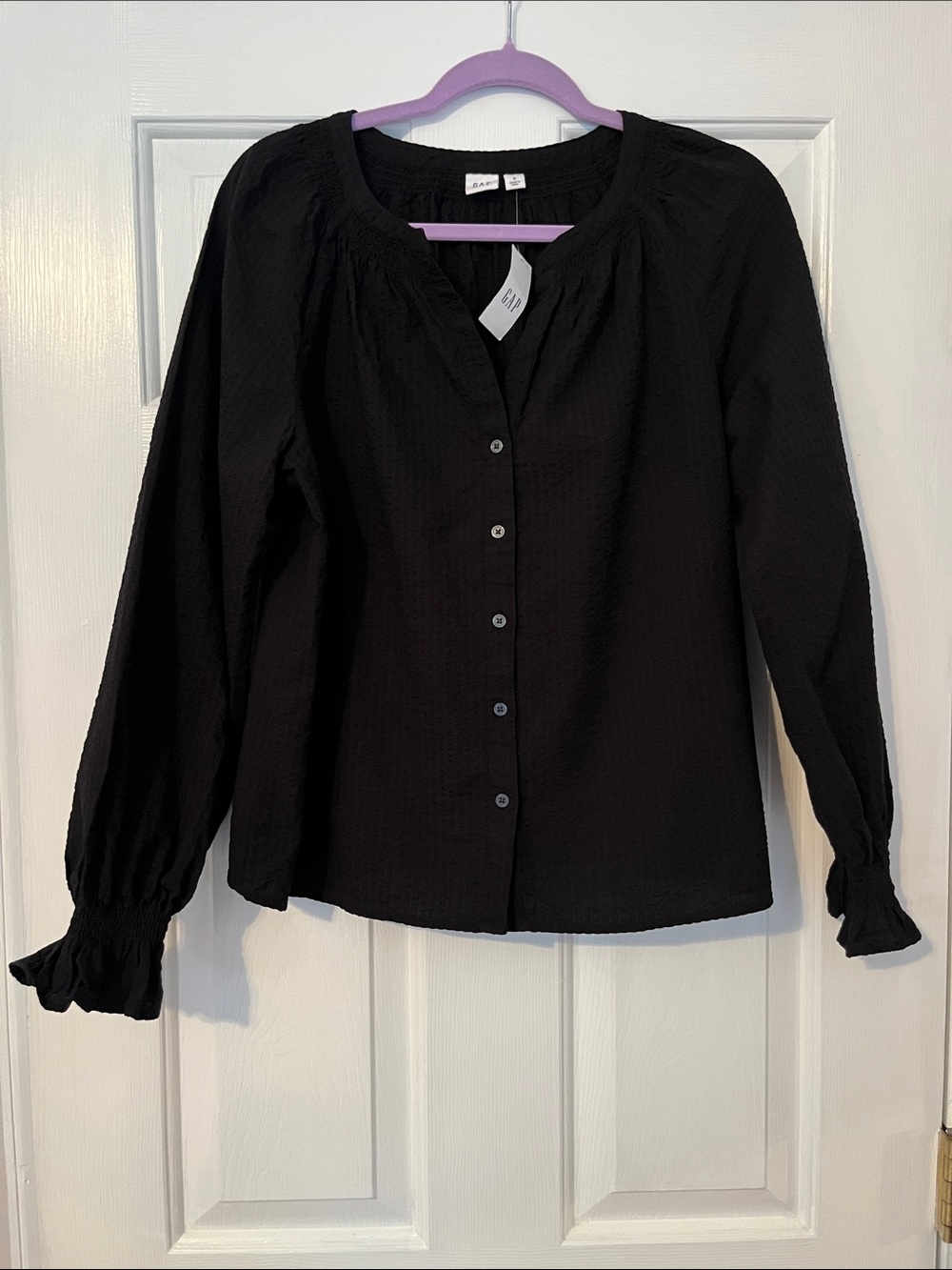 GAP 100% Cotton Black Seersucker Button-Front Long Sleeve Blouse